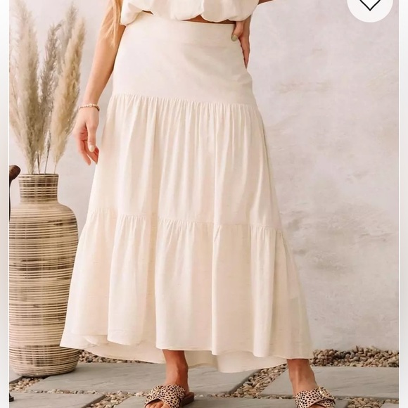 Moon river Elegant tan Maxi Skirt - Picture 1 of 4